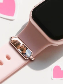 1 pieza Accesorio personalizado para banda de reloj, accesorio personalizado de encanto para reloj, encanto personalizado para smartwatch, accesorio de barra de correa de reloj, regalo de cumpleaños, regalo de aniversario, regalo del Día de San Valentín, regalo del Día del Padre, regalo del Día de la Madre, regalo para él/ella, accesorio navideño, dorado, elegante, colorido, útiles escolares, de vuelta a la escuela, para la oficina, para la escuela, para el aula, para regalos de maestros, para la universidad, para colegas, para dormitorios, para maestros, para niños y niñas, para adolescentes, estudiantes de secundaria, estudiantes de preparatoria, estudiantes universitarios, estudiantes de primer año, estudiantes de segundo año, estudiantes de cursos inferiores