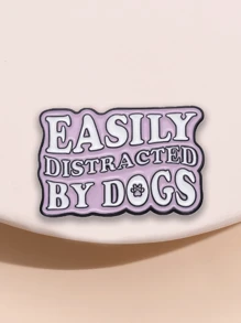 1 Pieza Divertido Texto Insignia de Esmalte Personalizada "TRABAJO DURO PARA QUE MI PERRO TENGA COSAS BONITAS" Broche Volteado Emblema Amante de Perros Dibujos Animados Joyería para Amigos Accesorios de Vestir Insignia para Ropa Bolso Encanto Accesorios Escolares de Oficina Camisas Chaqueta Navidad Halloween