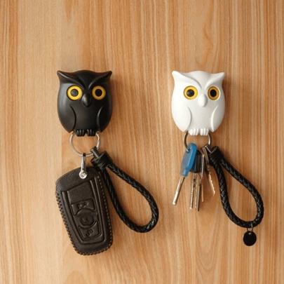 1pc Interesting Owl Magnetic Key Chain With Bright Blinking Feature And Cute Owl Shape, Ultra-Strong Refrigerator Magnet And Handy Hook, Dual-Purpose Fridge Sticker And Wall Decor, No-Drill Installation, Sticky Hook For Keys, Accessories, And Lightweight Items, Quirky Animal Design For Home Organization, Stylish Accent For Kitchen, Entryway, And Living Areas