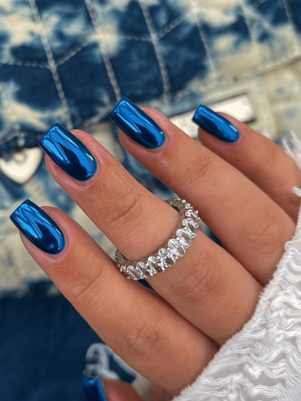 Shiny Punk Style Metallic Solid Color Press On False Nails Chrome Fake Nails Metal Plating Acrylic Medium Square Reflective Mirror Nail Art Tips 24Pcs Nail Supplies Nails