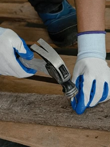 1 szt. drukowana w 3D temperówka do wierteł, elektryczna przystawka do ostrzenia wierteł, niebieskie rękawice robocze z powłoką nitrylową (mogą być noszone zarówno przez mężczyzn, jak i kobiety), stara temperówka do wierteł, szlifierka kątowa z dużym ostrzem do ostrzenia wierteł, wiertła o średnicy od 2 do 13 mm, temperówka 155 mm, wykonana z plastiku, nie wymaga prądu