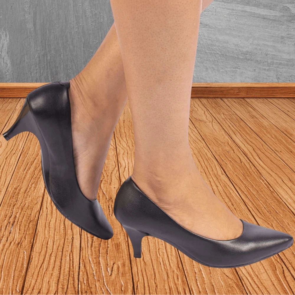 Beira Rio Comfortable Pointed Toe Low Heel Pump Shoe - 黑色 - 查看 1