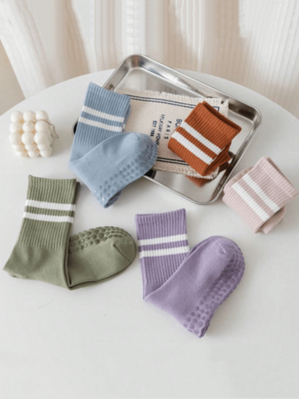 1 par de calcetines antideslizantes para mujeres, calcetines profesionales antideslizantes para yoga, pilates, fitness, gimnasia, para uso en interiores, adecuados para el uso diario en primavera y verano