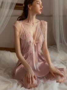 Conjunto de lencería sexy con pijama largo de seda, camisón con encaje estilo eólico y ropa de dormir que se puede usar fuera de casa
