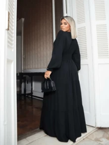 Vestido Longo Acinturado com Mangas Longas – Elegância Atemporal        Franzido  Bainha com babado  Em camadas - Preto - Visão 3