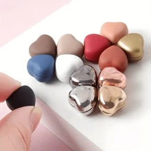2/4/5 paires d'accessoires magnétiques de mode pour col de chemise en forme de cœur multi-couleurs - sans couture nécessaire, boutons amovibles pour resserrer le col de chemise, convient pour le col, les poignets, les jambes de pantalon, les écharpes, décoration réglable et réutilisable, cadeau
