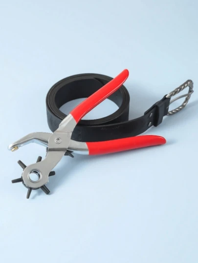 一套专业多尺寸打孔工具套装，皮革打孔钳套装，适用于皮带、表带和孔眼，手动操作，可用于皮带、马鞍、鞋子等，坚固的金属结构，皮革打孔工具，设计稳定，耐用金属主体，可轻松打出圆形孔，专业重型打孔工具，耐用金属工具