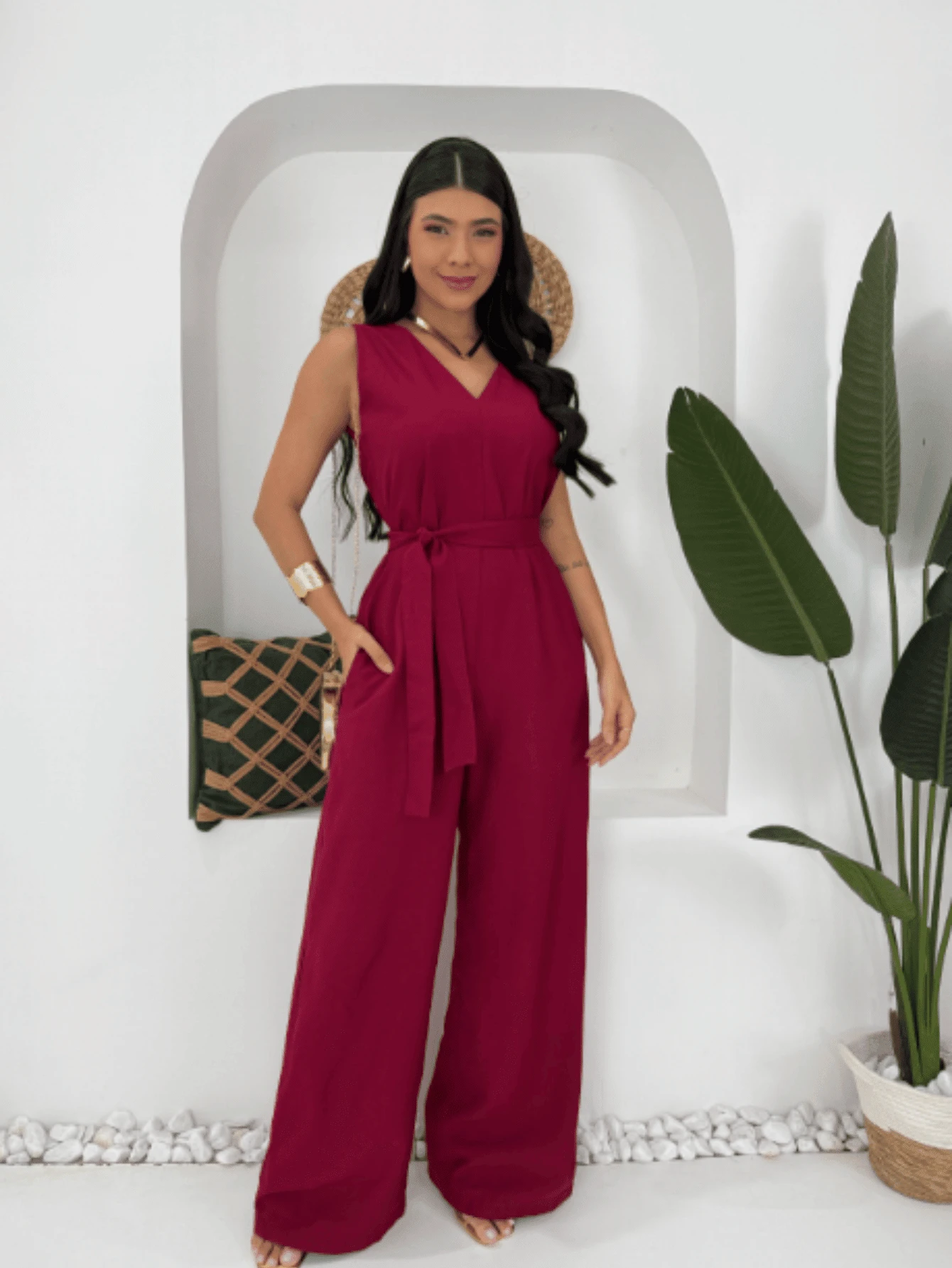 V-Neck, Thin-Strap, Wide-Leg Jumpsuit With Tailored Belt - Màu Đỏ Sâu - Xem 1