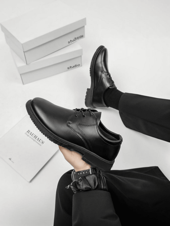 2025春季男士商务皮鞋，防水防滑，百搭透气，黑色休闲工作性能鞋，大码