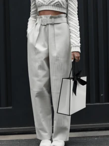 10 个 - 大号蝴蝶结礼品袋、牛皮纸礼品袋、带手柄的包装袋、蝴蝶结丝带包装袋、精美纸袋、购物袋、手提袋、白色纸质手提袋、婚礼和生日礼品袋、简约纯色购物袋、珠宝礼品包装袋适用于新娘礼品派对、圣诞派对、夏季婚礼、婚礼派对装饰品、户外派对、节日派对、生日和万圣节 - 黑色 - 查看 9