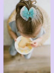 2 moños en color rojo y colores de arcoiris, con detalle de flor de listón, tul diamantado, en medidas de 12x11 cm, para niñas, adolescente, dama, para fiestas, eventos, día del niño, boda, graduación, para llevar en bolsillo, que le da un toque de feminidad a tu estilo y peinado - Azul menta - Ver 7