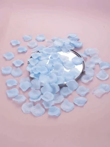 100/1000 Pétalos de Rosa Azul Claro. Estos pétalos artificiales están llenos de una atmósfera romántica y se pueden usar como pétalos para lanzar en fiestas. Son artículos para fiestas, adecuados para decoraciones de bodas, decoraciones de propuesta, decoraciones de fiestas, decoraciones del Día de la Madre, decoraciones del Día de San Valentín, decoraciones de ceremonias de graduación. También se pueden usar para la decoración del hogar y los arreglos florales de la boda.