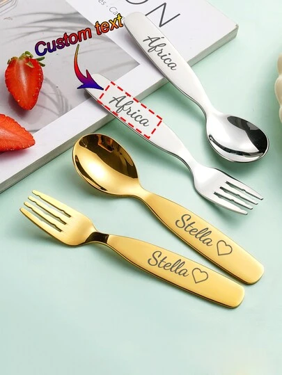 Set de 2 piezas Cuchara y Tenedor de acero inoxidable 304 con diseño lindo y texto personalizado, ideal para alimentación de bebés/niños pequeños, comer, frutas, postres, multifuncional, ornamental, letras, elegante, moderno, colorido, lindo, adorable, casual, personalizado, único, regalo ideal para él, ella, hijo, hija, juego de cubiertos