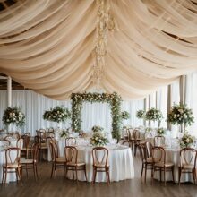Drapé de voûte en tulle doux couleur or champagne, écharpe de chaise, suspendu au plafond - en polyester, sans plumes, convient pour la Saint-Valentin, les mariages, les anniversaires, les remises de diplômes - décoration polyvalente de fête, convient pour Pâques, Thanksgiving, Nouvel An, fond de décor de fête de remise des diplômes