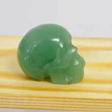 Hand-Carved Natural Crystal Human Skull Carvings, Figure Carvings, Natural Stone, Loose Gemstone, Sodalite, Clear Quartz, Labradorite, Yooperlite, Que Sera, For Gift, Crystal Collection, Home Decoration, Desktop Decor.