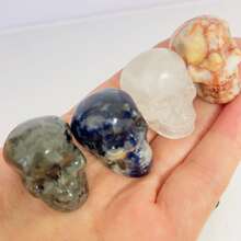 Hand-Carved Natural Crystal Human Skull Carvings, Figure Carvings, Natural Stone, Loose Gemstone, Sodalite, Clear Quartz, Labradorite, Yooperlite, Que Sera, For Gift, Crystal Collection, Home Decoration, Desktop Decor.
