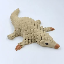 1 pièce de modèle mignon de pangolin imprimé en 3D, ornements de modèle animal, statues d'animaux en plastique réalistes, convient pour des cadeaux de fête, parfait pour la décoration de la maison, de la cafétéria, du bureau, idéal comme cadeau pour Noël, Pâques, Thanksgiving, Nouvel An et d'autres fêtes, ornements de statues pour la maison