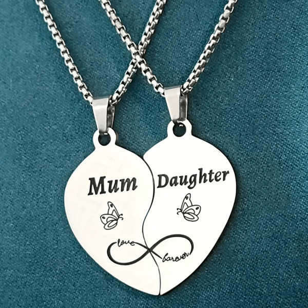 2 piezas Collares con colgante en forma de corazón de acero inoxidable con detalles de letra grabada