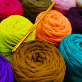 1pc/3pcs Woven Gauze Fabric, Knitting Yarn For Crochet And Weaving Bags, Cushions, Crafts, Pet Supplies, Handmade Items, Valentine's Day & Women's Day Gifts, Non-Pilling, Non-Fading, No Knot-End Fabric Strips, 200g Large Roll, DIY Weaving Bags, Rugs