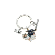 5 Stücke /10 Stücke 2025 Abschluss Schlüsselanhänger Set - Legierung, stilvolles Geschenk für Frauen mit Kappen- & Diplom-Charms, "GRADUATE" Inschrift, ideal für Rucksäcke, Autoaccessoires, Taschenanhänger, Schule