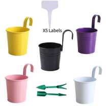 Conjunto de vasos de flores de ferro metálico com 7 peças, inclui 5 vasos de flores de metal, 5 etiquetas de plástico e 1 kit de ferramentas de transplante, para jardim de varanda, vasos de plantas com ganchos removíveis