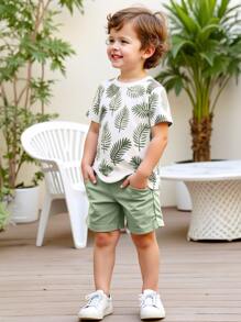 1 set T-shirt à manches courtes confortable avec imprimé feuille et short kaki pour enfants, adapté à l'été