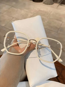 1 paire de lunettes non-correctrices pour femmes avec monture carrée en TR et branches en métal personnalisées
