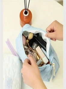 1 件白色绗缝云朵设计大容量便携式拉链化妆包，时尚休闲旅行洗漱用品收纳包，采用柔软尼龙材质和手柄