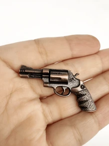 Modelo en miniatura de metal de casa de muñecas, accesorios en miniatura, juguetes de revólver negro y bronce, propiedades para juegos de guerra en miniatura, decoración de muñecas, pequeño regalo