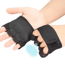 Luva Anti-Calos Preta em Neoprene Caleira - Ajuste Perfeito, Ideal para Academia, Treinos, Musculação, Esportes - Preto - Visão 6