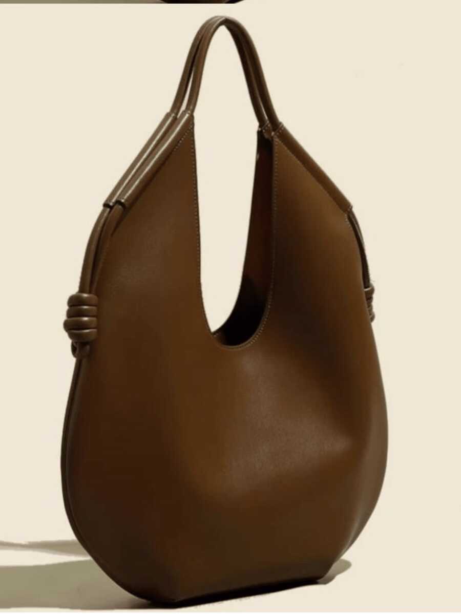 Bolsa tote grande e desleixada para axila, bolsa feminina de ombro grande com novo design de nicho para outono e inverno, estilo motociclista chique, personalizada, versátil para todas as estações