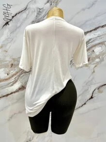 Conjunto Deportivo para Mujer de dos piezas con short ajustado y estampado letras blanco CALIFORNIA WEST COAST y top tipo oversize con cuello redondo y hombros caidos con manga corta con estampado grafico frontal CALIFORNIA WEST COAST, ideal para ejercicio, uso diario, calle, salida con amigos y mas. Casual, comodo y fresco para primavera y verano