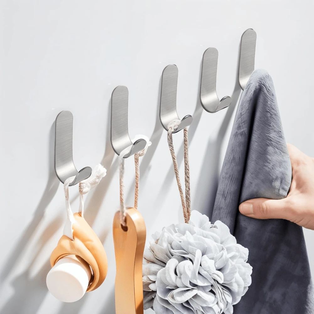 4pcs/6pcs J-Shape Adhesive Hooks, Strong Sticky Door Back Hangers For Clothes, Hats, Handbags, No Drilling Wall Hooks, Home Organizer Tools