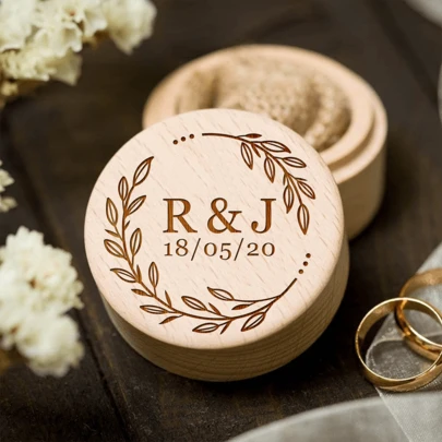 1pc Customizable Wooden Ring Box, Personalized Pattern And Text, Elegant Design, Can Store Rings, Necklaces, Earrings, Unique Gift For Boyfriend/Girlfriend, Husband/Wife, Suitable For Birthday, Anniversary, Valentine's Day, Wedding, Bridesmaid