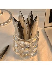 可爱海洋鱼造型圆珠笔 - 塑料中号笔尖，按压式笔帽，方形笔杆，黑色墨水，适合学校和办公室使用 - 创意逼真凤尾鱼笔 - 彩色 - 查看 2