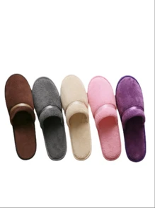 4pcs/Set Disposable Coral Fleece Slippers, Thickened, Anti-Slip EVA Sole, Random Color & Style, For Hotel, Travel, Guest, Party, Camping