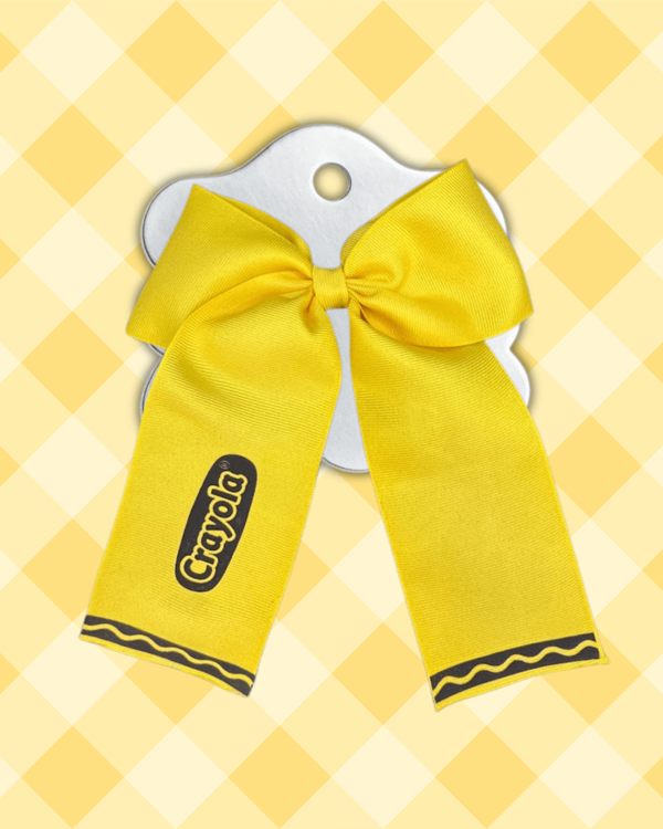 Moño Escolar Grande con Diseño Tipo Crayón | Lazo de Listón Ancho de 7 cm con Pinza para el Cabello | Medidas Aproximadas 25x23 cm | Ideal para Regreso a Clases, Festivales Escolares, Eventos Infantiles y Uso Diario | Estilo Colorido y Divertido que Encanta a Niñas y Maestras | Disponible en Varios Colores Brillantes | Moños Resistentes, Ligeros y Fáciles de Colocar | Accesorio Perfecto para Uniforme Escolar o para Darle un Toque Alegre al Peinado | Diseño Exclusivo con Estilo Único Inspirado en Lápices de Colores | ¡Destaca en el Aula con Este Moño-Lazo Original, Hecho a Mano con Mucho Amor!