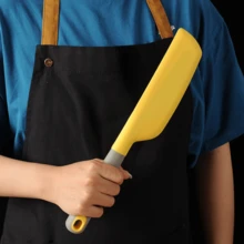 1pc Silicone Spatula, Baking Cake Cream, Silicone Spatula, Household Salad Jam Mixer - Multicolor - View 3