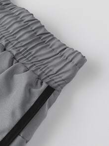 Women's Quick-Drying Yoga Shorts - Training Sports Shorts, Women's Stretch Fitness Pants - Grey - View 2