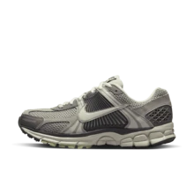Nike Zoom Vomero 5 của phụ nữ - Sỏi/Xương nông/Xương nông - Xem 1