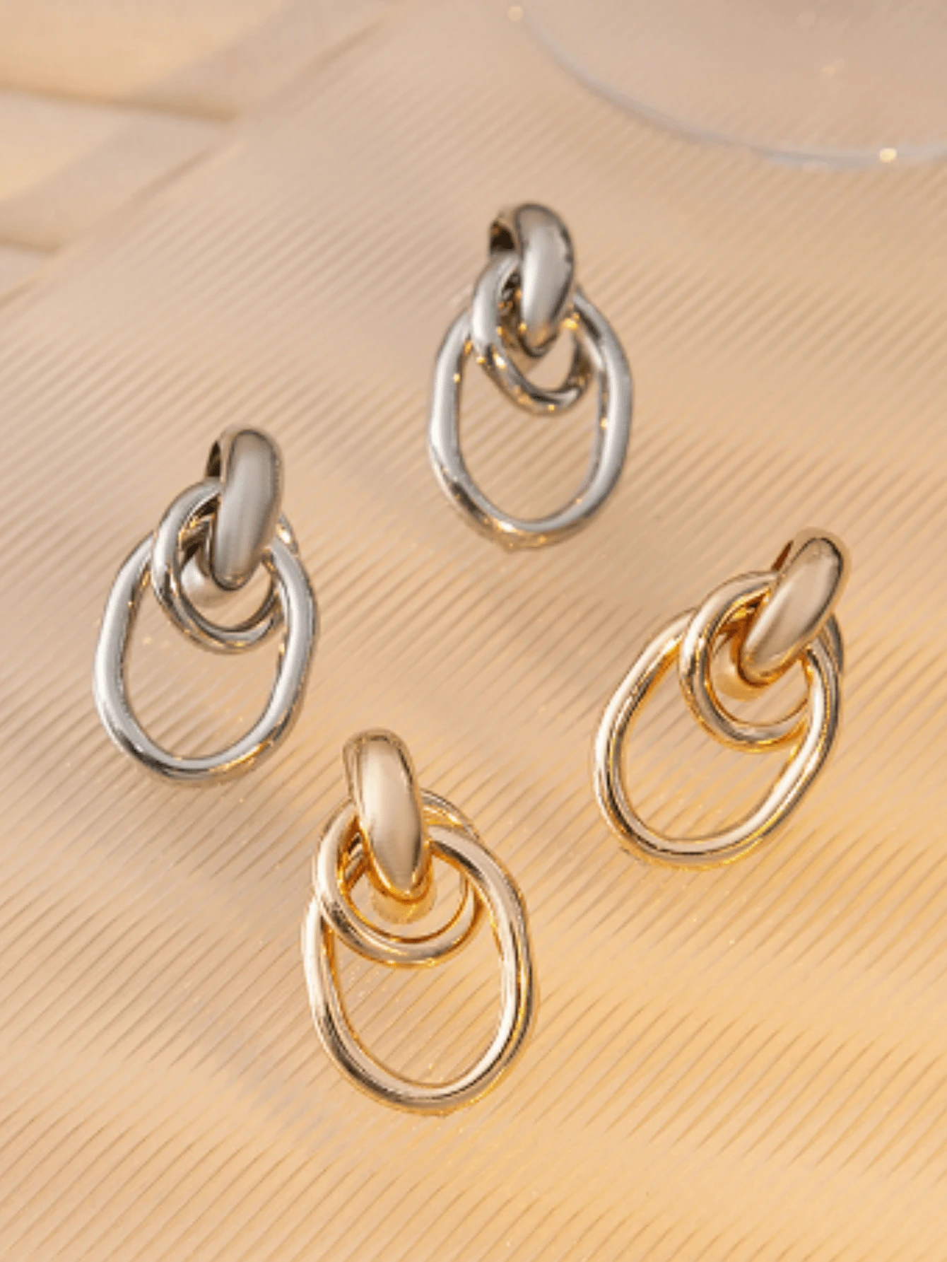 Minimalist Geometric Circle Earrings, Retro Style Metal Double Layer Twist Earrings - Multicolor - View 1