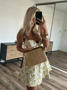 女式夏季新款花卉印花时尚度假吊带裙 - 米色 - 查看 9