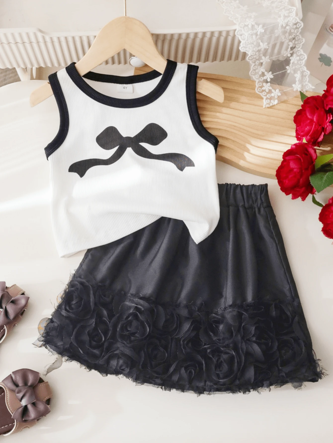 Young Girls Summer Bowknot Printed Ribbed Tank Top And Solid Floral Skirt Set - White - View 1