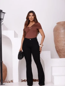 Calça jeans feminina preta flare levanta bumbum modeladora com lycra - Preto - Visão 3