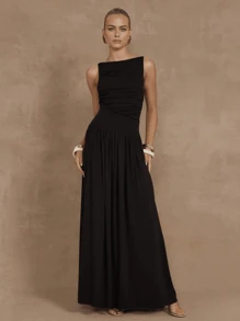 conciso Elegante ärmellose schwarze schlanke plissierte Damen Maxi Kleider mit Bootsausschnitt für Partys im Sommer