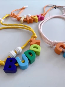 1 Stück personalisierte Acryl Haustier-Namenskette, Bonbonfarben Haustier-Halsband, DIY Haustier-Zubehör, Herbst/Winter