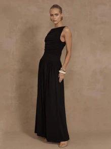 conciso Elegante ärmellose schwarze schlanke plissierte Damen Maxi Kleider mit Bootsausschnitt für Partys im Sommer