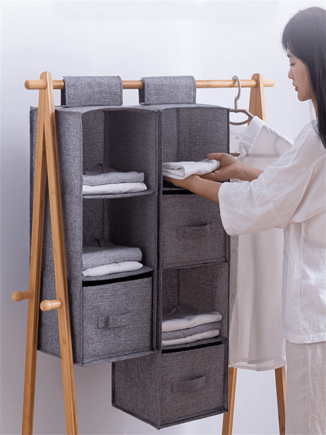 A Multi-Layer Non-Woven Fabric Storage Hanging Bag, A Hanging Kitchen And Clothing Storage Bag, And A Multi-Functional Storage Bag