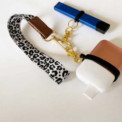 1 Set Cigarette Accessory Anti-Lost Kit, Includes 1pc Black & White Leopard Wrist Strap, 2pcs Different Size Lobster Silicone Rings, Smoking Accessories, Cigarette Storage, Cigarette Holder Case, Sigaretten Doos, Vape Charm, Gifts