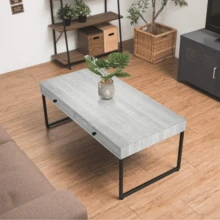 1卷灰色木纹壁纸，PVC材质，防水防潮，易清洁，自带背胶且可移除，适用于厨房台面、橱柜、抽屉、柜门、家具翻新。 - 灰色 - 查看 7